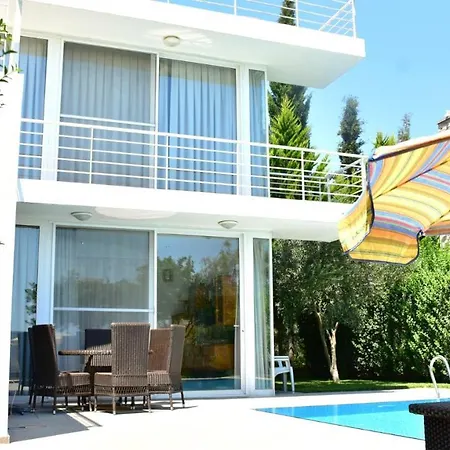 Vila Feronya B10 *